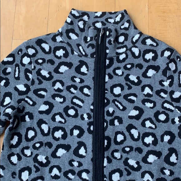 RACHEL ZOE Leopard Print Zip Up Sweater - Picture 4 of 14